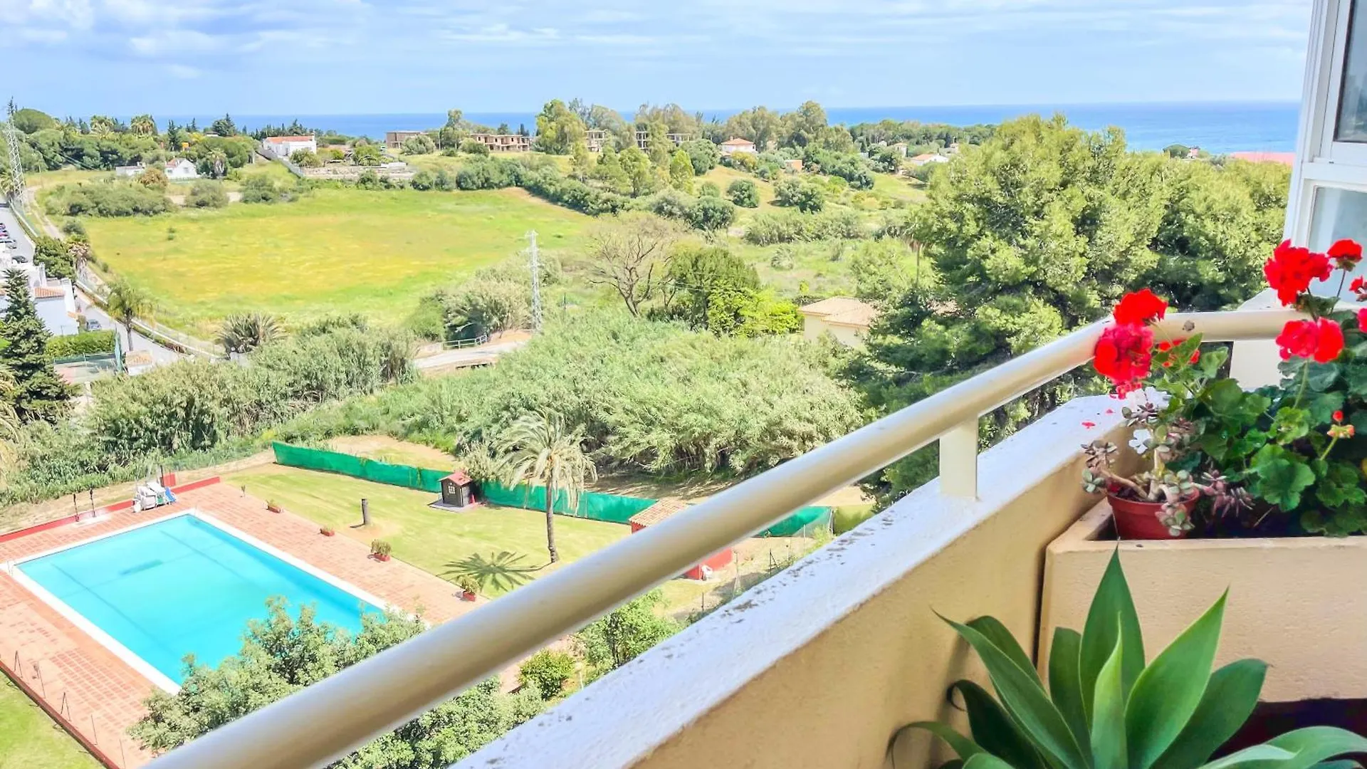 Modern Apartment With Terrace - 2 Min From The Beach Estepona 0*,